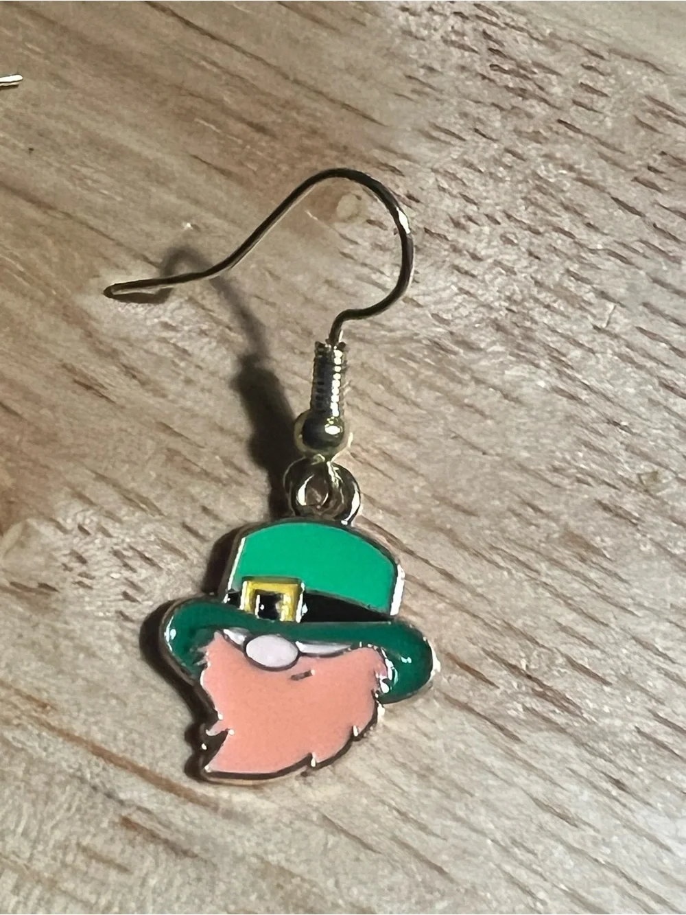 Green Leprechaun Hat Kids Dangle Earrings E129